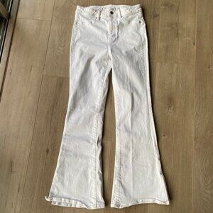 AMERICAN EAGLE WOMEN'S SUPER HI-RISE FLARE LEG WHITE STRETCH JEANS SIZE 8